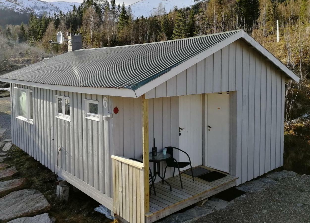 Hotel Smordal Hytteutleie Og Camping Nordfjordeid Exterior foto